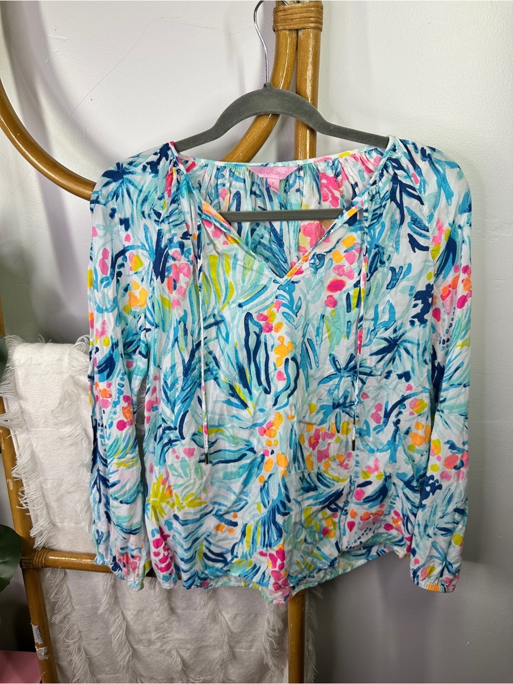 Lilly Pulitzer Blue Floral Rayon Blouse sz S
